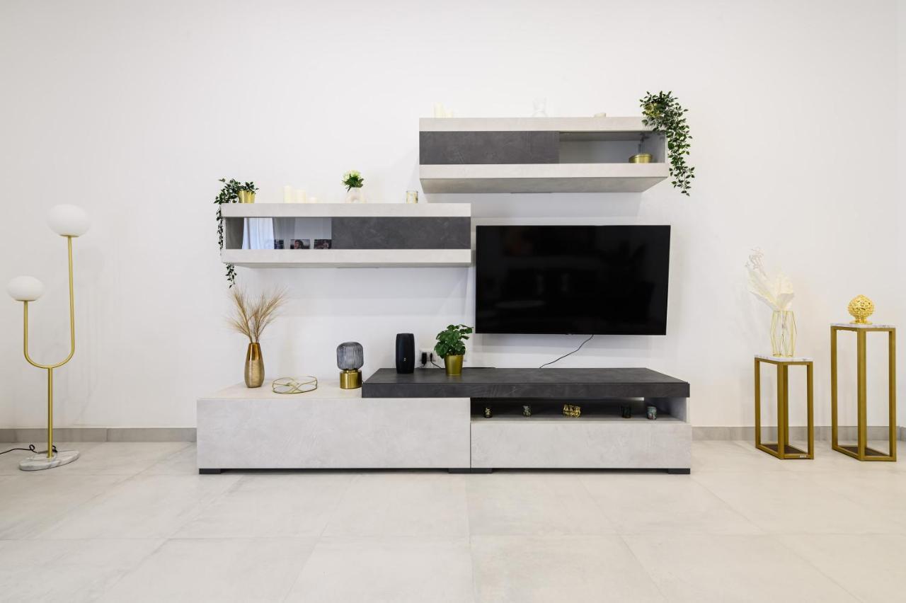 נאפולי Magical Botanic-Charming Apartment מראה חיצוני תמונה