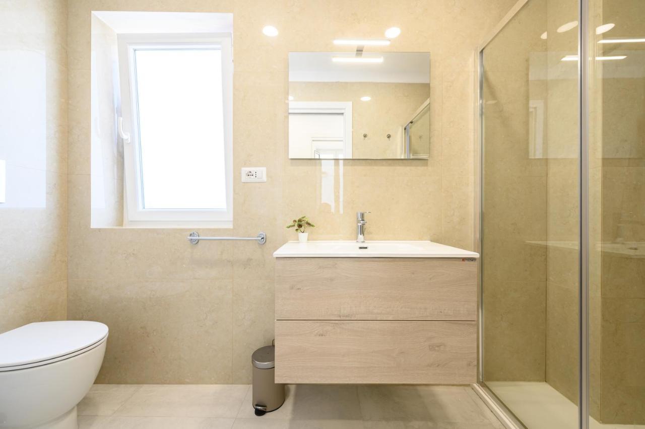נאפולי Magical Botanic-Charming Apartment מראה חיצוני תמונה