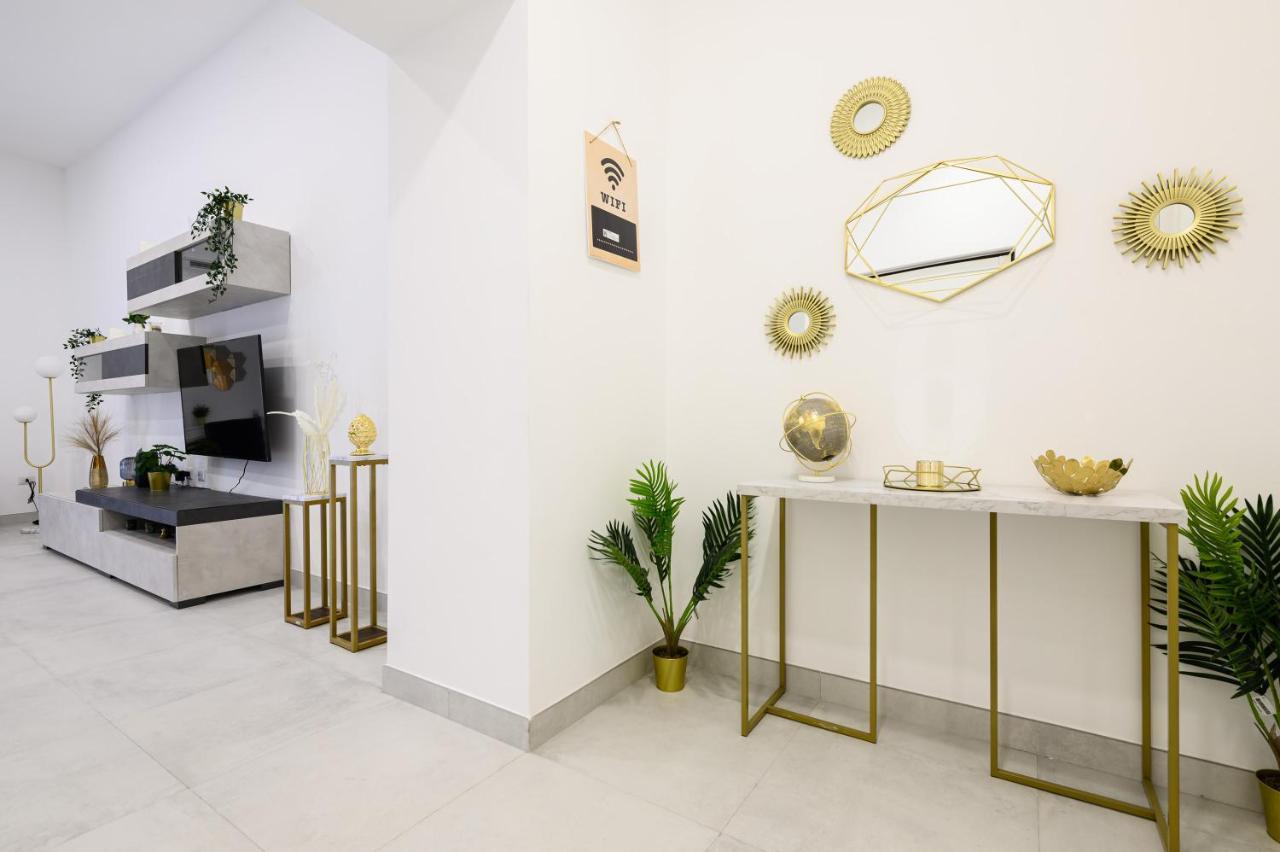 נאפולי Magical Botanic-Charming Apartment מראה חיצוני תמונה
